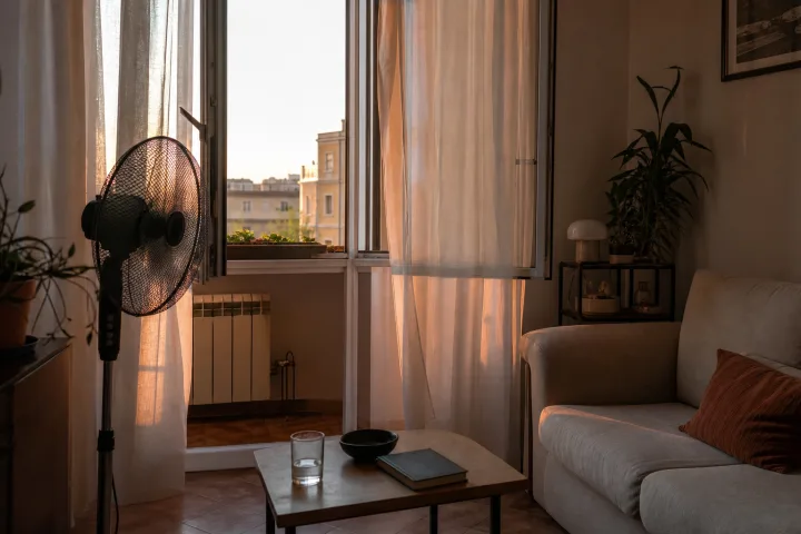 Casa dopo una giornata fuori: sequenza da 20 minuti per raffreddare e staccare
